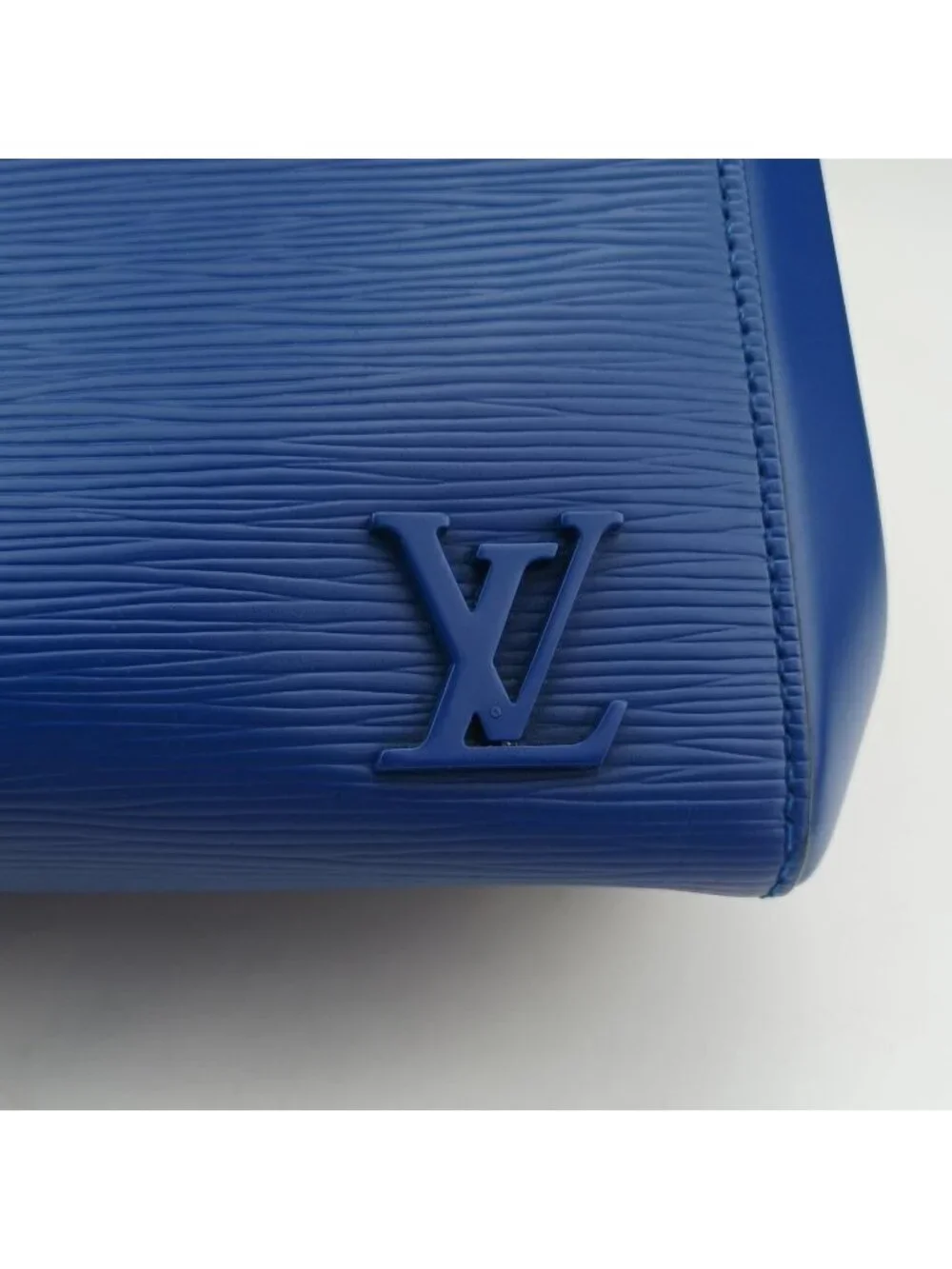 Louis Vuitton Cluny MM Navy